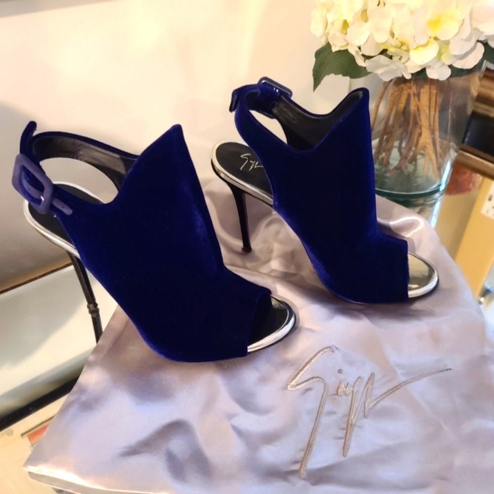 Giuseppe Zanotti blue velvet slingback heels